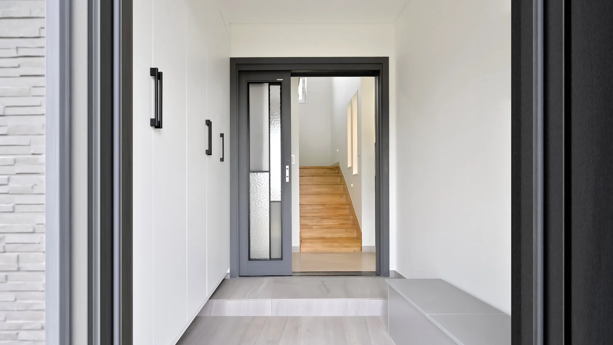 Porte entrée résistante